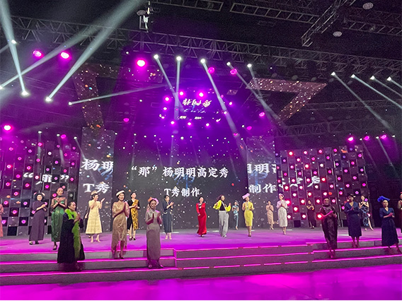 東田之星化妝學(xué)校助力楊明明高定時裝秀